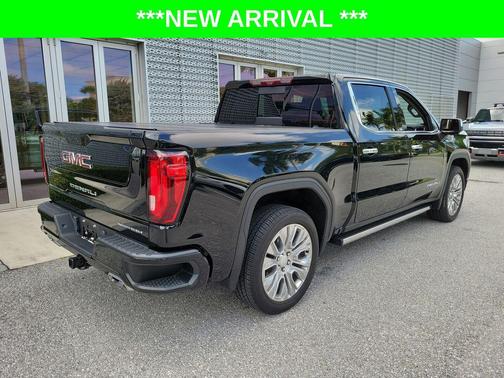 Onyx Black 2022 GMC Sierra 1500 Denali