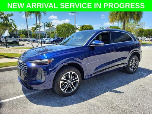 Navarra Blue Metallic 2025 Audi Q5 Premium TFSI quattro S tronic