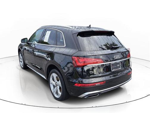 2023 Audi Q5 45 S line Premium Plus