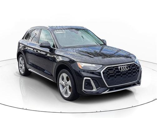 2023 Audi Q5 45 S line Premium Plus