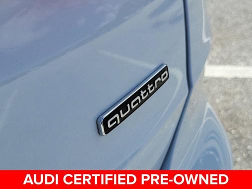 Glacier White Metallic 2024 Audi Q3 Premium 45 TFSI S line quattro Tiptronic