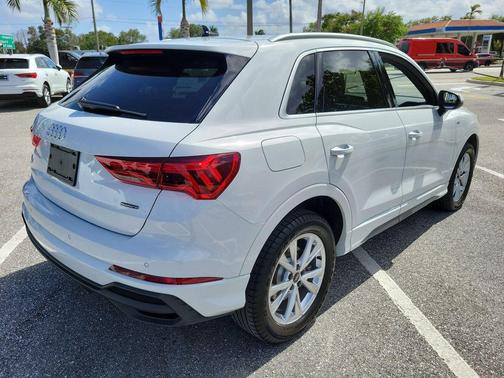 2024 Audi Q3 Premium 45 TFSI S line quattro Tiptronic