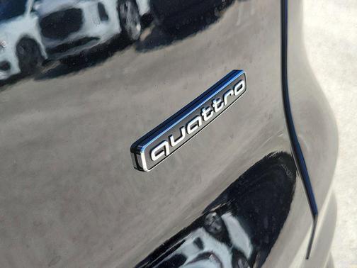 Mythos Black Metallic 2026 Audi Q5 Premium Plus TFSI quattro S tronic