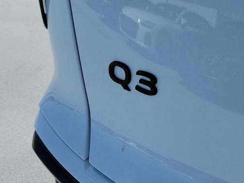 Glacier White Metallic 2026 Audi Q3 TFSI quattro S tronic
