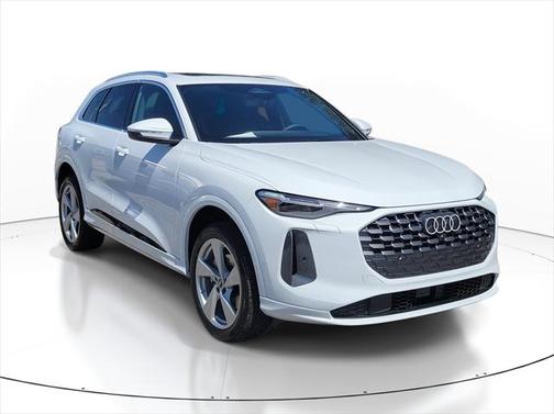 2025 Audi Q5 Premium Plus