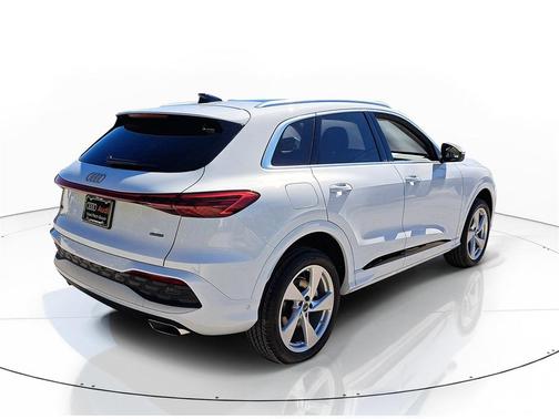 2025 Audi Q5 Premium Plus TFSI quattro S tronic