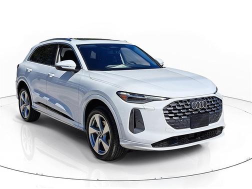 2025 Audi Q5 Premium Plus TFSI quattro S tronic