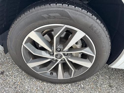 2024 Audi Q5 45 S line Premium