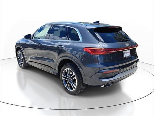 2025 Audi Q5 Premium