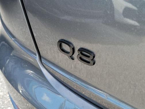 Samurai Gray Metallic 2026 Audi Q8 55 Premium