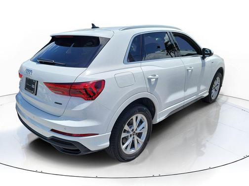Arkona White 2025 Audi Q3 Premium 45 TFSI S line quattro Tiptronic