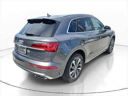 2024 Audi Q5 45 S line Premium