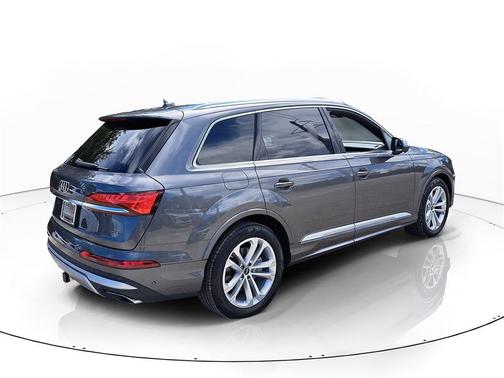 2026 Audi Q7 55 Premium Plus