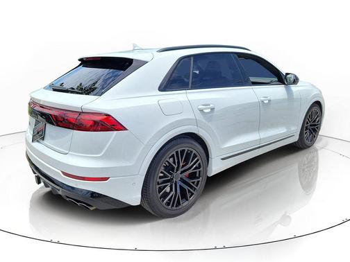 Glacier White Metallic 2026 Audi SQ8 4.0T Prestige