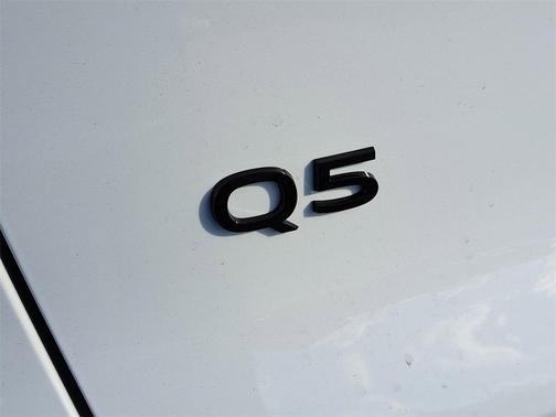 2025 Audi Q5 Premium Plus TFSI quattro S tronic