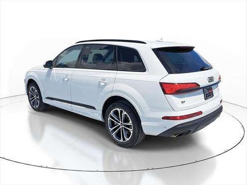 2025 Audi Q7 45 Premium