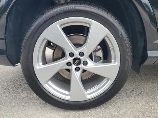 2025 Audi Q5 Premium Plus