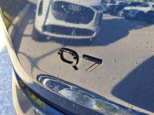 2026 Audi Q7 45 Premium