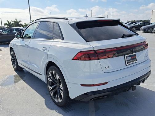 2026 Audi Q8 55 Premium Plus