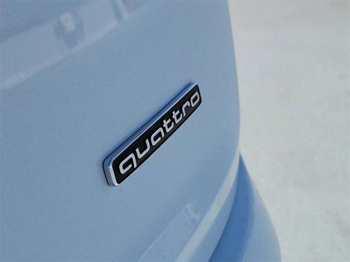 2026 Audi Q7 45 Premium