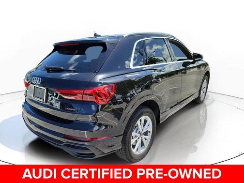 Mythos Black Metallic 2025 Audi Q3 Premium 45 TFSI S line quattro Tiptronic