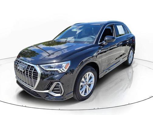 Mythos Black Metallic 2025 Audi Q3 Premium 45 TFSI S line quattro Tiptronic