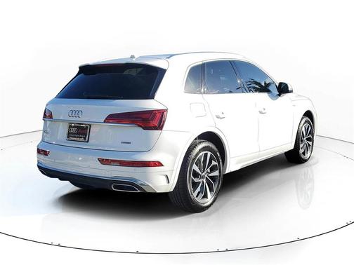 2022 Audi Q5 45 S line Premium Plus