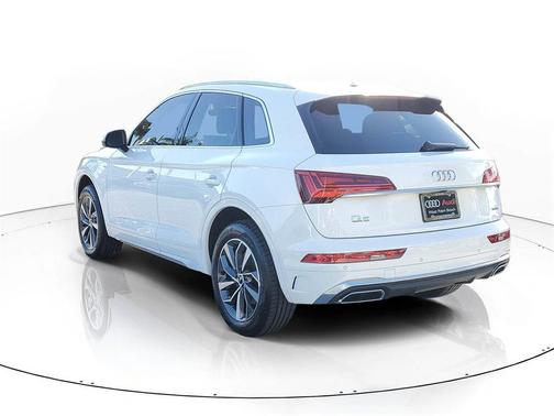 2022 Audi Q5 45 S line Premium Plus