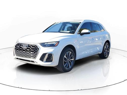 2022 Audi Q5 45 S line Premium Plus
