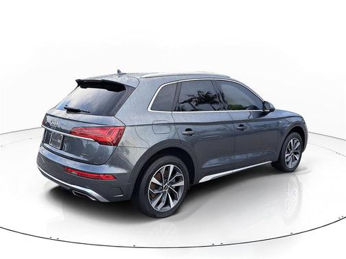 2022 Audi Q5 45 S line Premium Plus