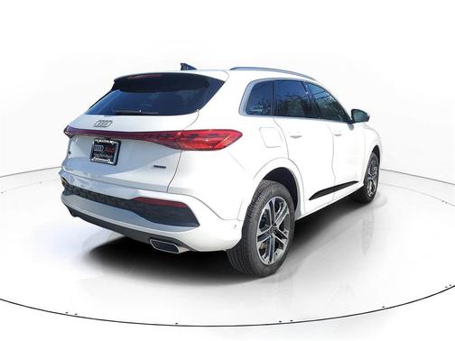 2025 Audi Q5 Premium TFSI quattro S tronic