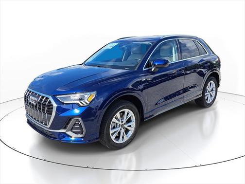2025 Audi Q3 Premium 45 TFSI S line quattro Tiptronic