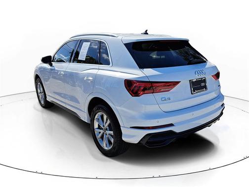 2021 Audi Q3 45 S line Premium