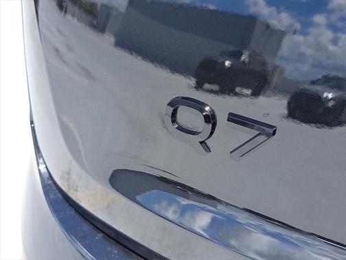 2025 Audi Q7 55 Prestige