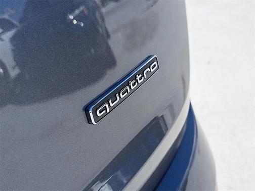 2026 Audi Q7 45 Premium Plus