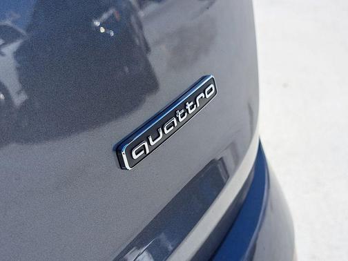 2026 Audi Q7 45 Premium Plus