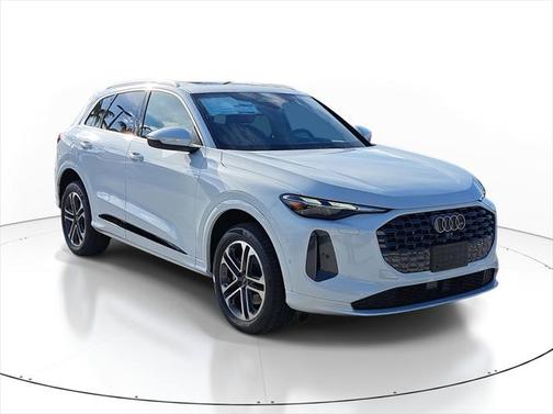 2025 Audi Q5 Premium