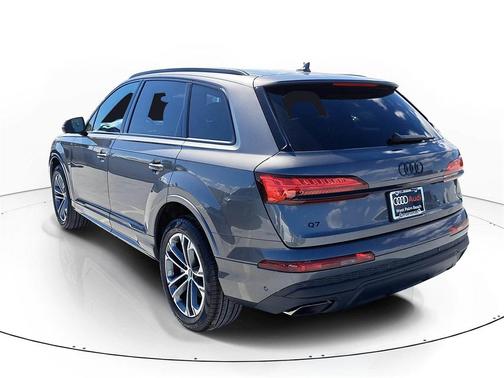 2026 Audi Q7 45 Premium