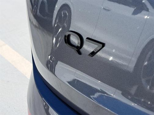2026 Audi Q7 45 Premium