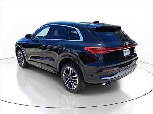 2025 Audi Q5 Premium