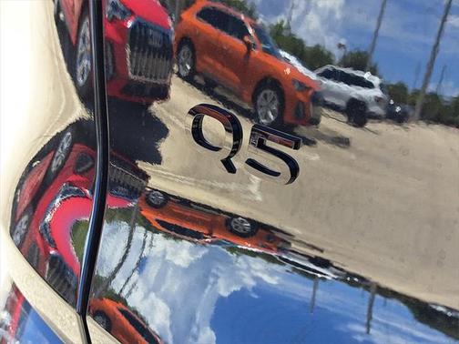 2025 Audi Q5 Premium