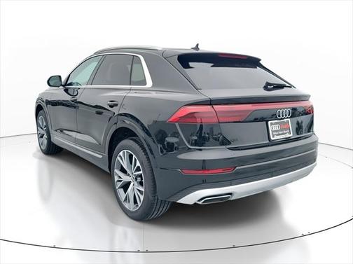 2025 Audi Q8 55 Premium