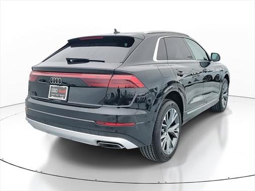 2025 Audi Q8 55 Premium