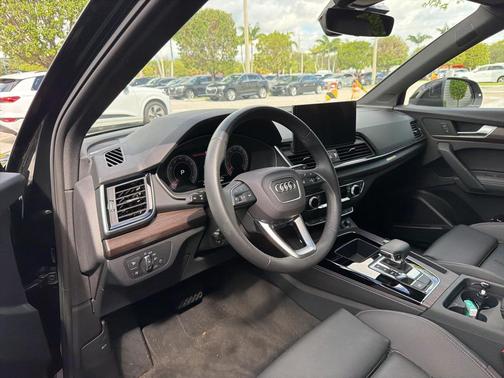 2024 Audi Q5 45 S line Premium Plus