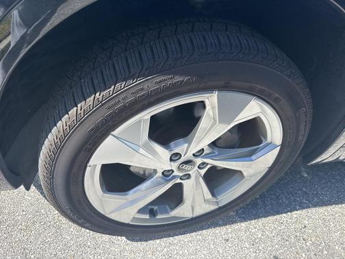 2023 Audi Q5 45 S line Prestige