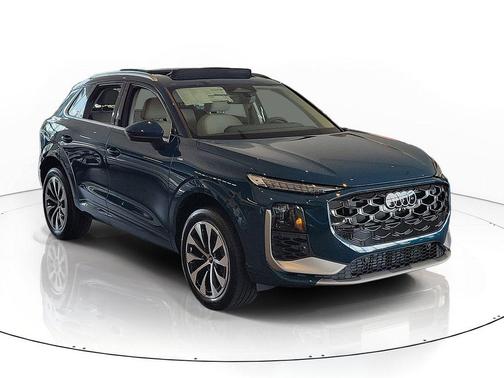 Malpelo Blue Metallic 2026 Audi Q3 TFSI quattro S tronic