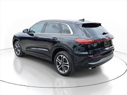 2025 Audi Q5 Premium Plus