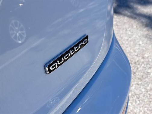 2023 Audi Q5 40 Premium