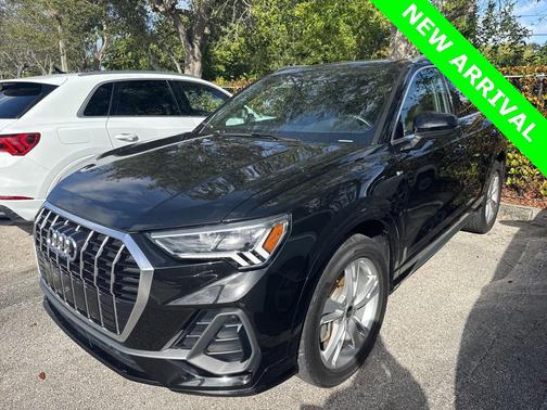 2022 Audi Q3 45 S line Premium Plus