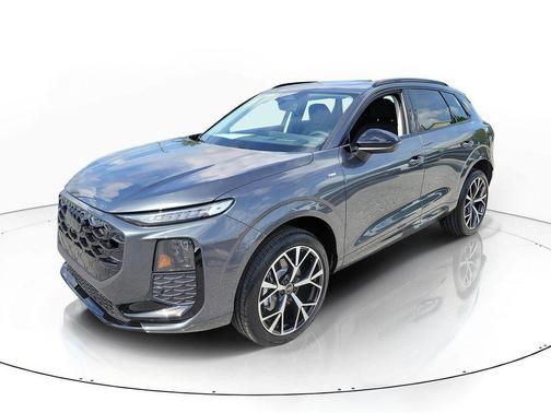 Daytona Gray Pearl Effect 2026 Audi Q3 TFSI quattro S tronic